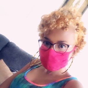 Meet your Posher, Kim